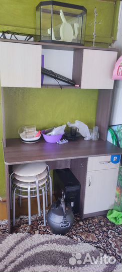 Письменный стол для школьника