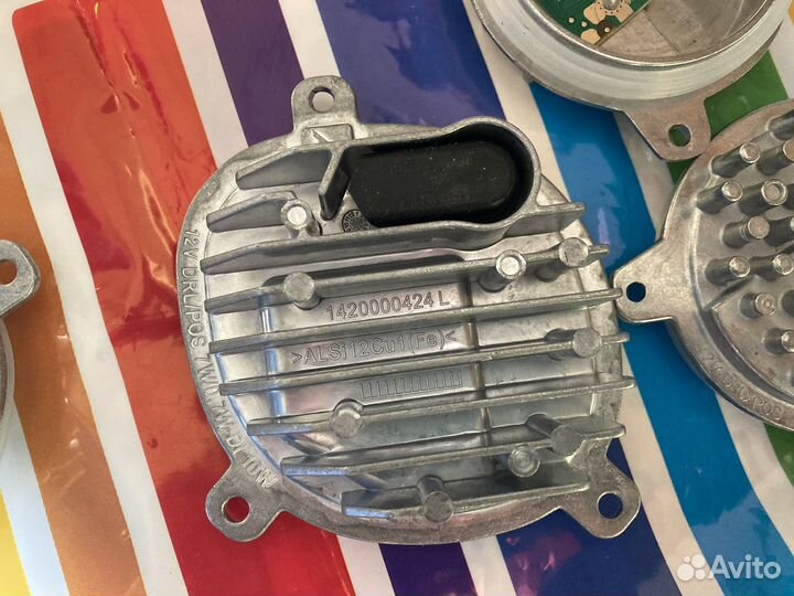 63118496136 BMW G20 1420000424R правый блок