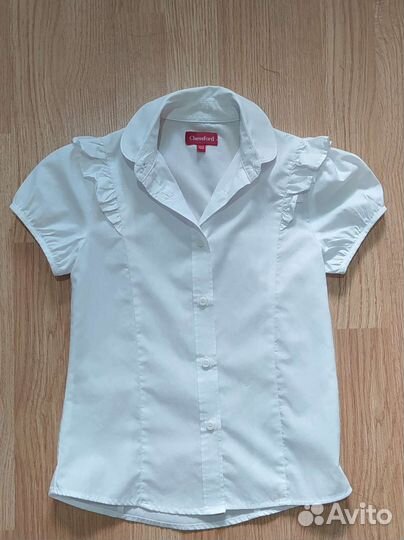 Белая блузка