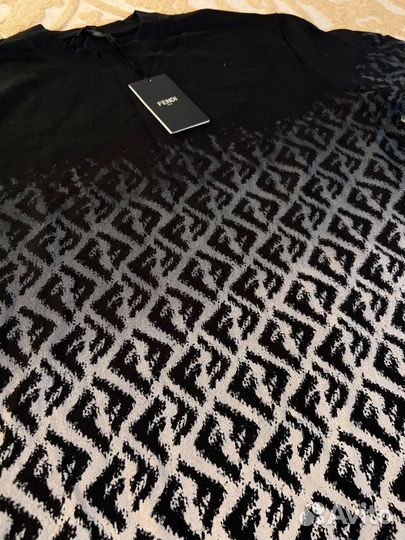 Футболка fendi
