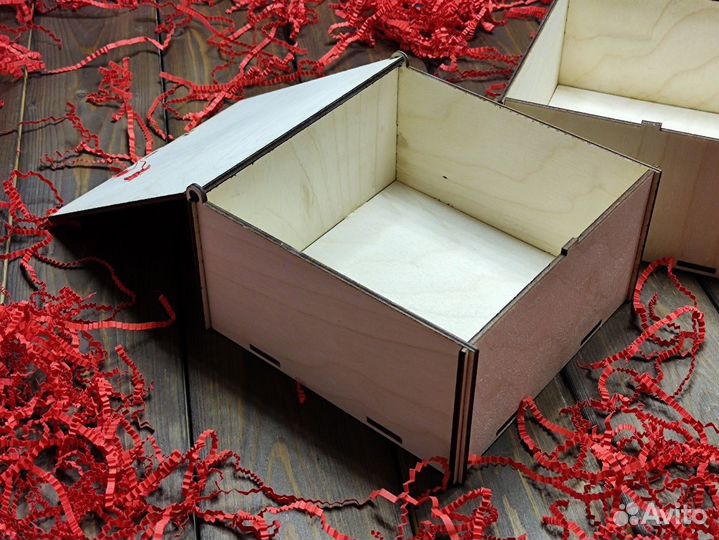 Подарочная коробка деревянная