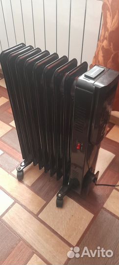 Электрический маслянный радиатор.С пультом