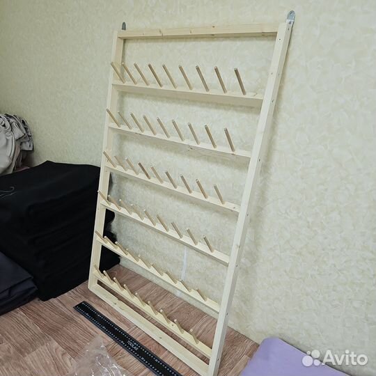 Стойка, подставка, стэнд для катушек ниток