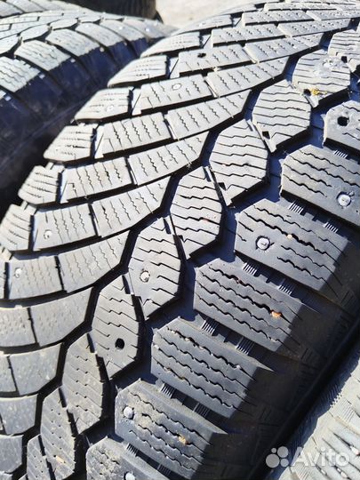 Continental ContiIceContact 4x4 285/65 R17