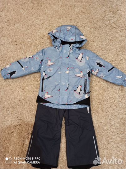 Продам демисезонный костюм для девочки