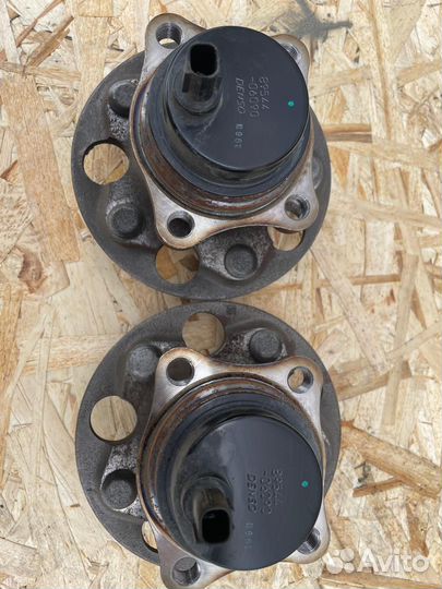 Задние ступицы на Toyota Camry V 70 75