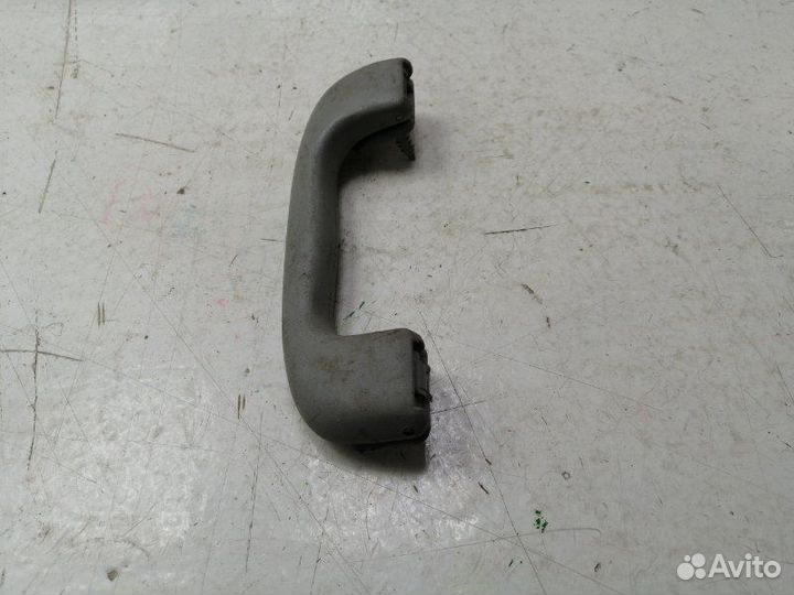 Ручка потолочная передняя правая Opel Astra J 2012