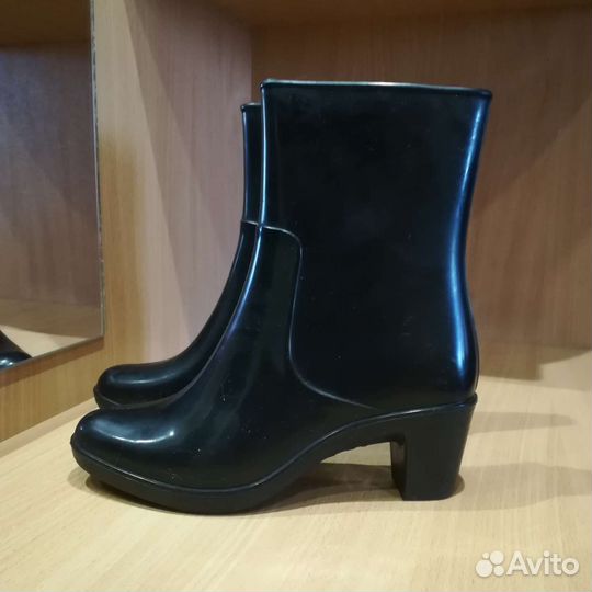 Резиновые сапожки