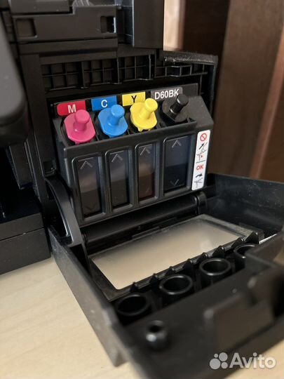 Мфу струйное Brother DCP-T520W