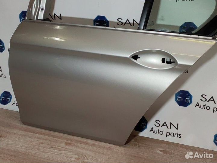 Дверь боковая задняя левая Bmw 5 F10 N63B44 2011