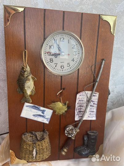 Ключница настенная с часами