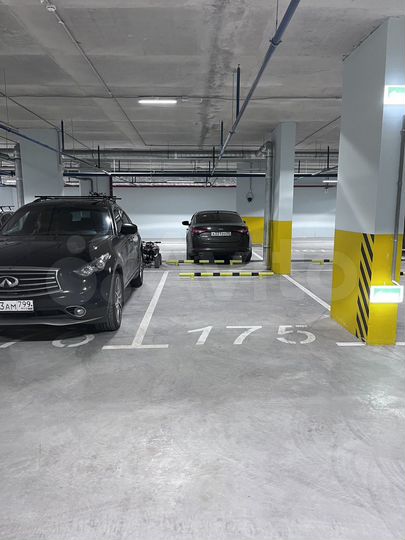 Машиноместо, 14 м²