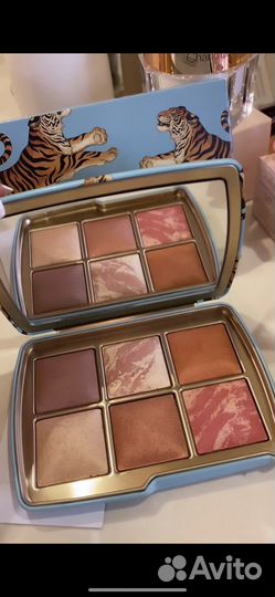 Палетка для макияжа лица. Hourglass оригинал.Новый