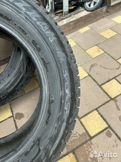 Bridgestone Blizzak Revo GZ 225/60 R17 99S