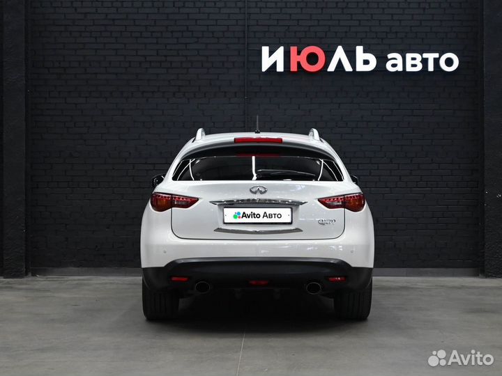 Infiniti QX70 3.0 AT, 2013, 179 241 км