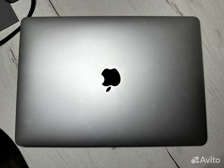 Apple macbook pro 13 a1706 512gb