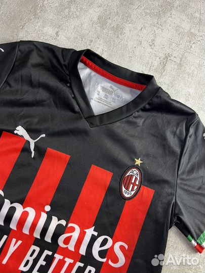 Футбольная футболка Milan