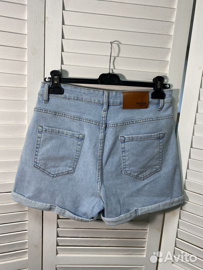 Джинсовые шорты
