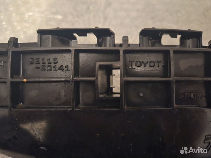 Кронштейн бампера Toyota Land Cruiser 200 12-15г