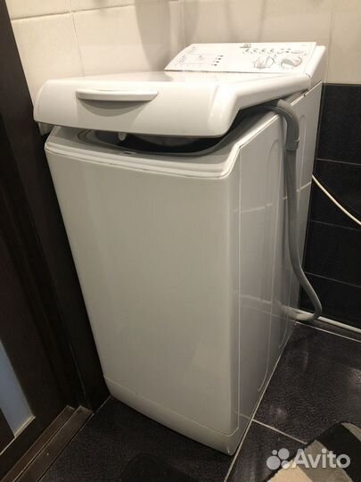 Стиральная машина с вертикальной загрузкой