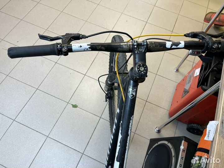 Горный велосипед specialized 27,5