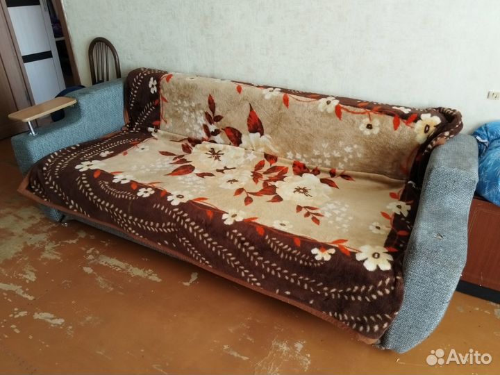 Кресло, диван, шкафчик