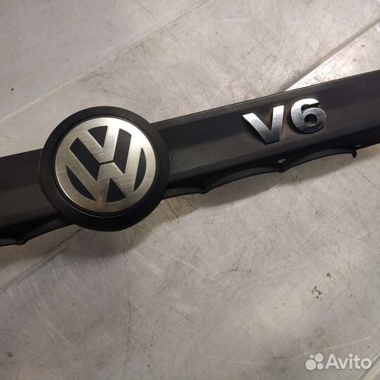 Крышка двигателя 3.6 BHK VW Туарег