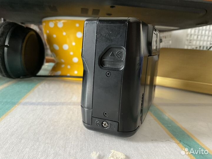 Пленочные фотоаппараты pentax zoom90, polaroid2000