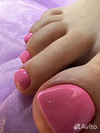 Маникюр, педикюр, наращивание ногтей