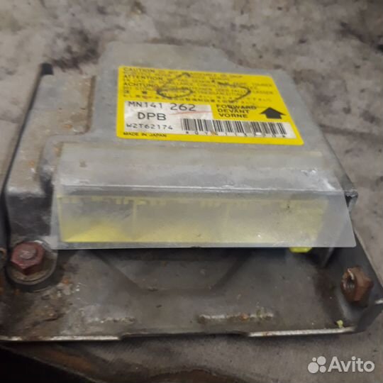 Блок управления безопасностью Мицубиси Лансер 9