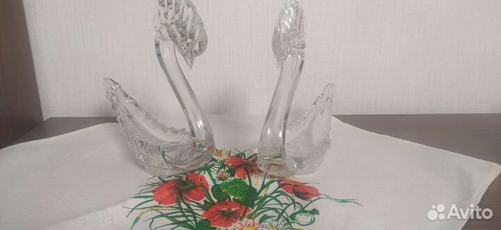 Хрустальные лебеди