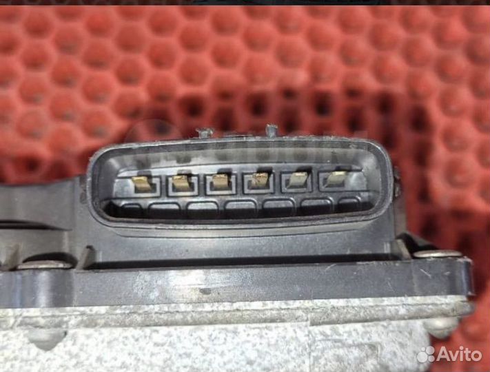 Дроссельная заслонка Toyota Toyota Caldina