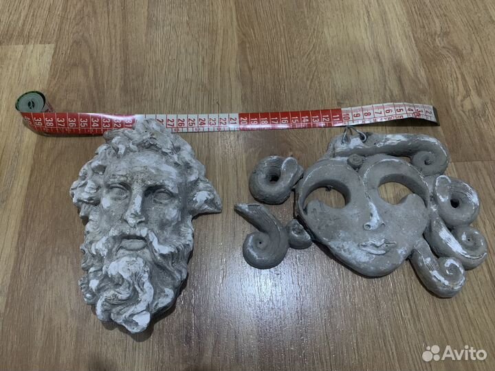 Барельефы (мужчина и женщина, лица, маски)