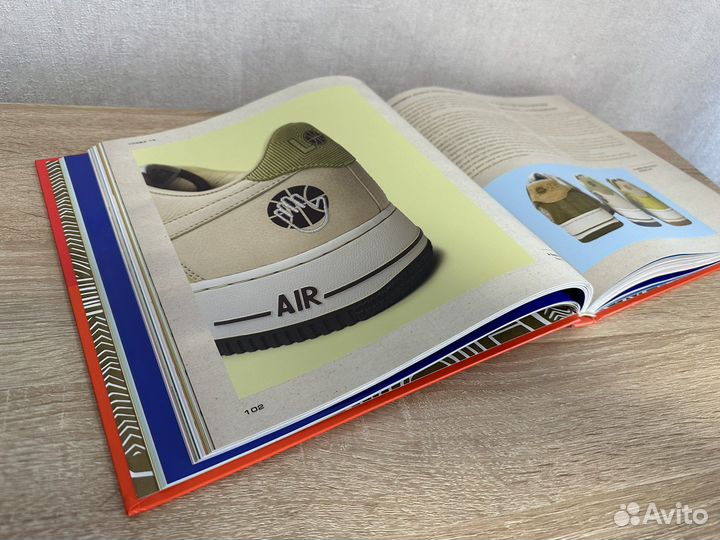 Книга Кроссовки: История мирового безумия