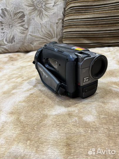 Продам видеокамеру Sony