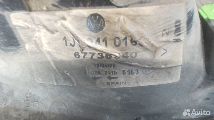 Фара (передняя) Volkswagen Golf 4, 1999