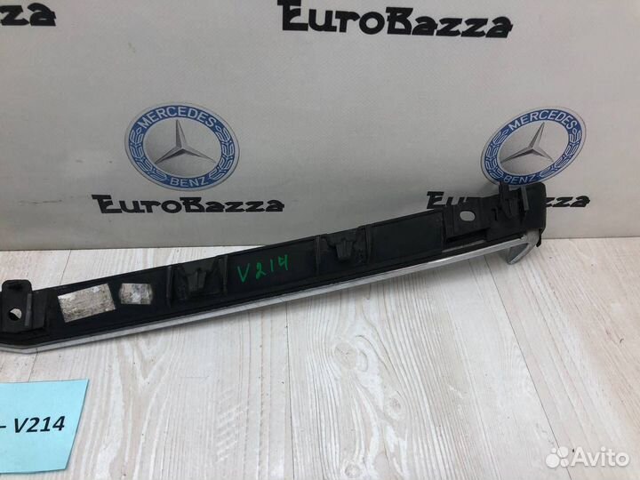 Молдинг капота Mercedes W207