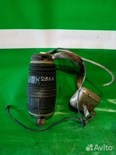 Стойка задняя правая Mercedes w219 CLS 350