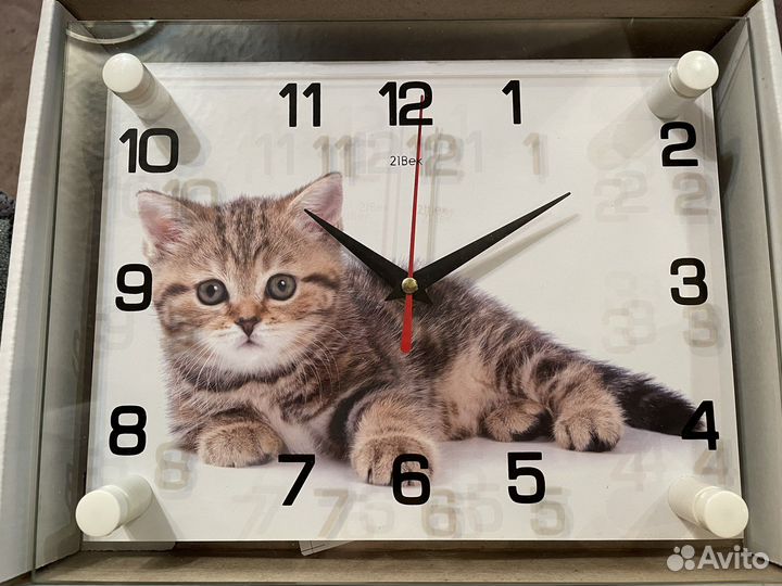 Часы настенные с котенком