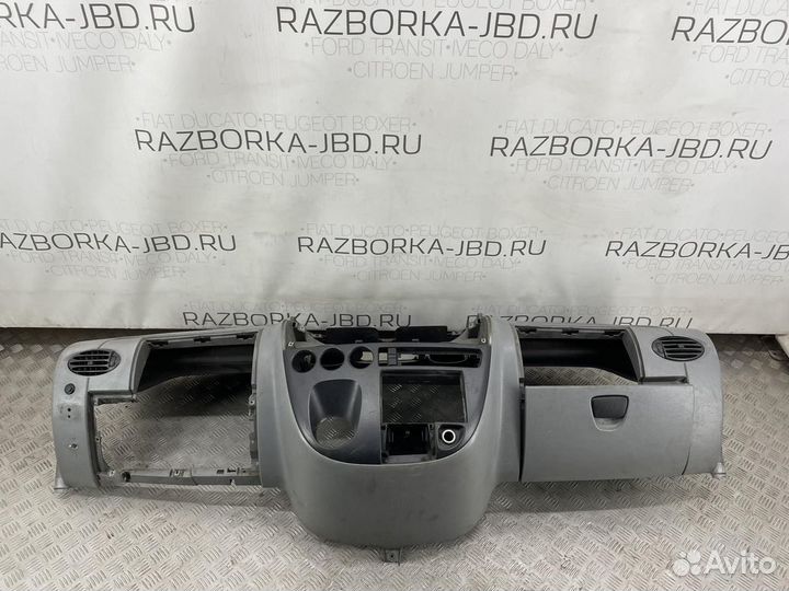 Торпедо и пластик салона LDV Maxus 00-20