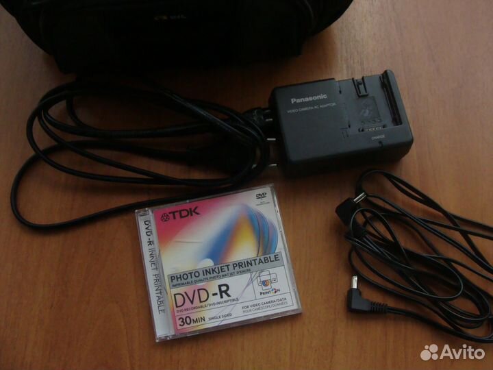 Видеокамера Panasonic VDR-D220