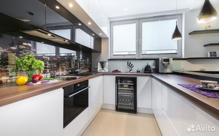 Кухонные фартуки скинали из стекла в Москве