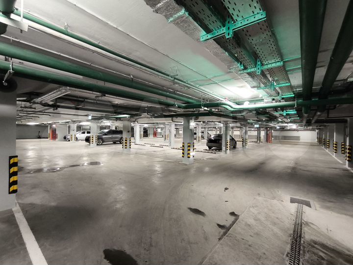 Машиноместо, 13 м²