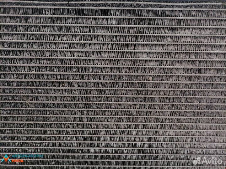 Радиатор кондиционера Volkswagen Passat B6 2010