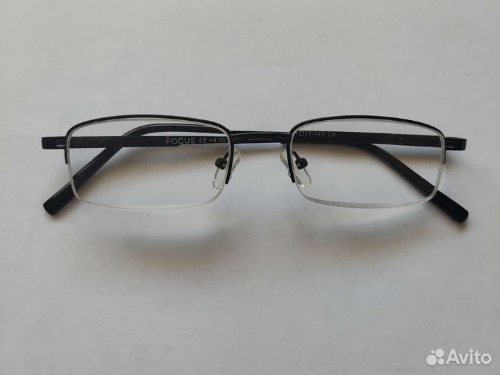 Очки с диоптриями 4+