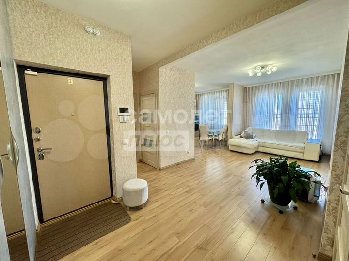 3-к. квартира, 84 м², 15/25 эт.