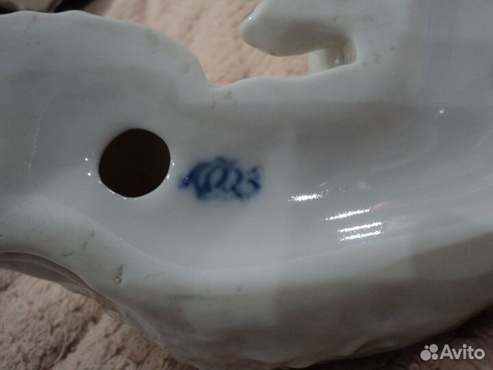 Фарфорoвая стaтуэтка.Собака.Борзая.лфз