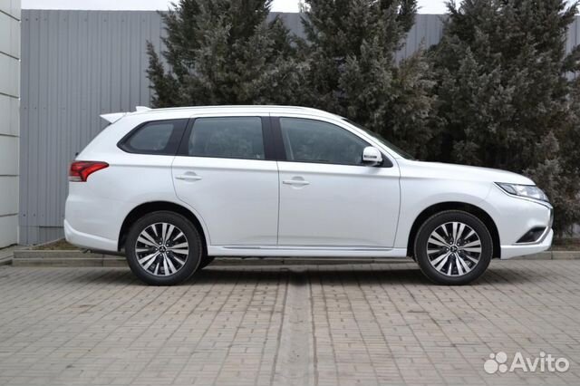 Mitsubishi Outlander 2.0 CVT, 2022, 109 км