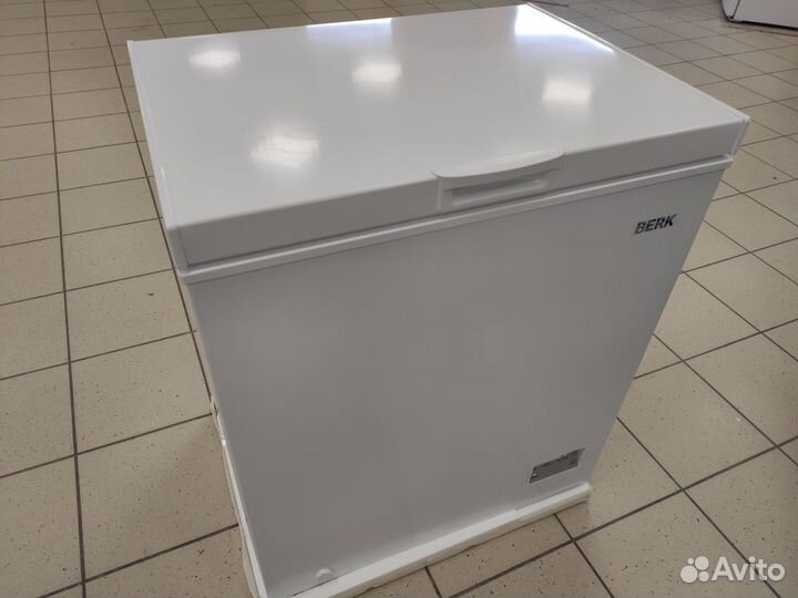 Морозильный ларь berk BCF-142