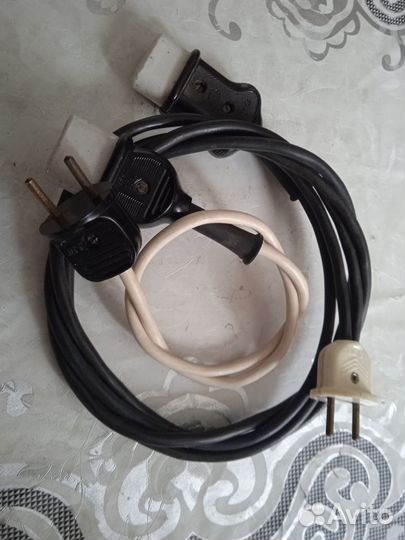 Шнуры к электрическому чайнику, утюгу